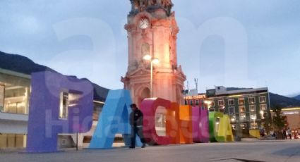 Diputados exigen transparencia en remodelación de plaza del Reloj Monumental