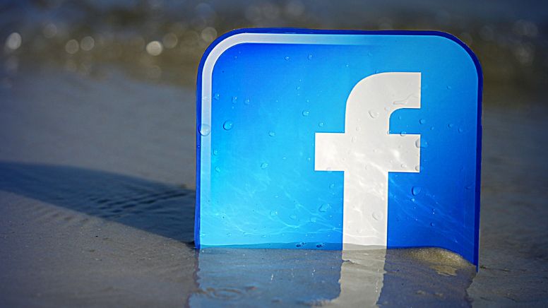 Usuarios reportan falla en Facebook