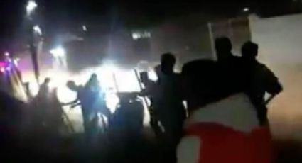 VIDEO. Vecinos se unen y queman vivos a delincuentes que entraron a una casa
