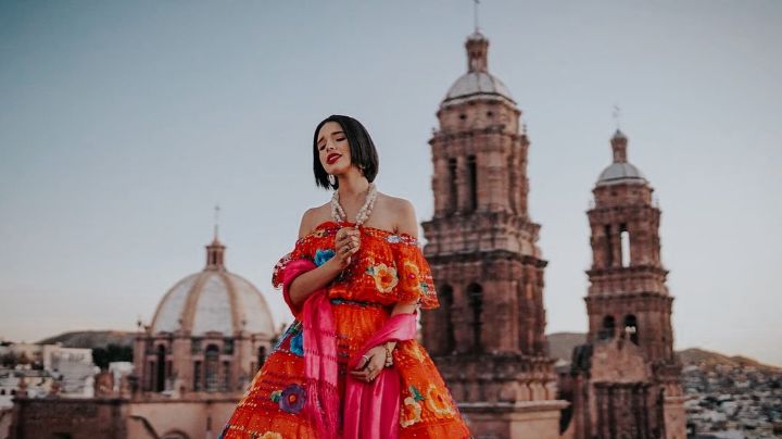 Top 10 de los vestidos más hermoso y mexicanos de Angela Aguilar