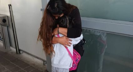 León: Taquillera de la ‘oruga’ ayuda a niña perdida a reunirse con su mamá
