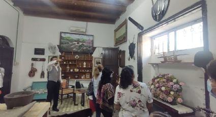 Inauguran sala museo en colegio de Huejutla con piezas del siglo XVIII