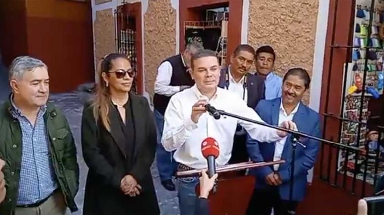 Guanajuato capital: Reabre Alejandro Navarro Callejón del Beso ante molestia de vecinos al escuchar 'no fue clausura'