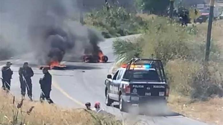 Ataques en Guanajuato: Incendian motocicletas y llantas en Salvatierra, no hay heridos