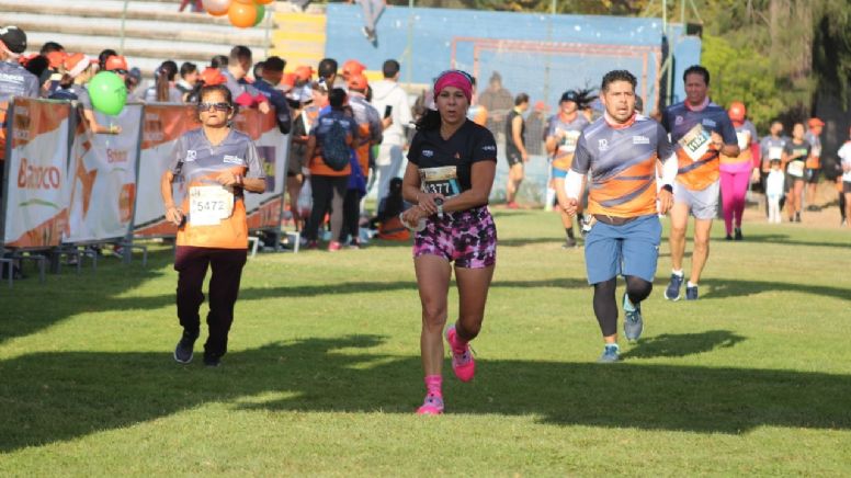 Festejan 3 mil corredores 70 años del Medio Maratón Bachoco en Celaya