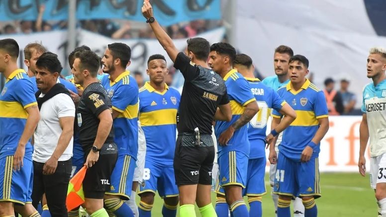 ¡Insólito! Racing es campeón ante Boca Juniors en un juego con más de 10 expulsiones