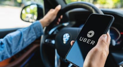 Turistas alertan de violencia de taxistas en contra de Uber