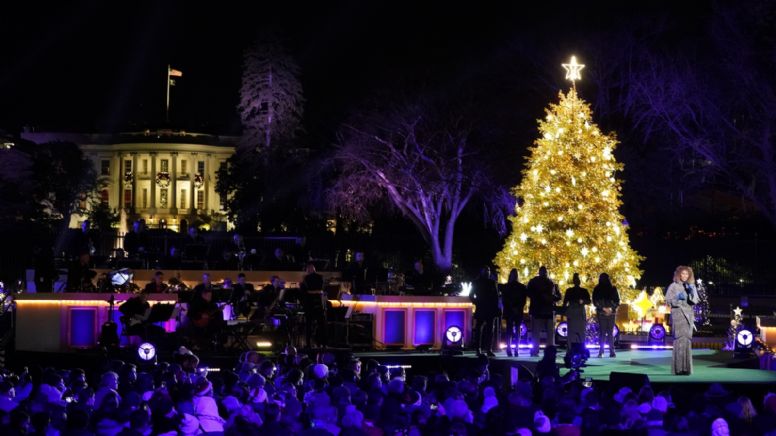 Joe Biden enciende el árbol de Navidad de la Casa Blanca