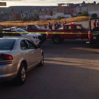 Encuentran a hombre baleado dentro de su auto en Purísima del Rincón