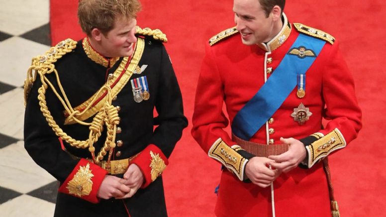 Usuarios reviven la cara del Príncipe Harry viendo a Kate Middleton en el altar