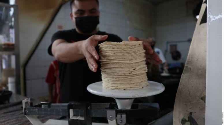 Huracán Otis: ¿Tortillas a 60 pesos? Cierre de tortillerías dispara el precio del kilo en Acapulco