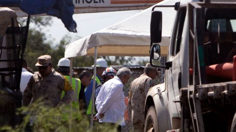 VIDEO AMLO visita mina en Coahuila: se registran peleas y desmayos