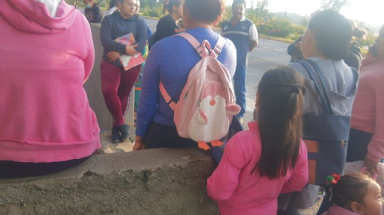 Faltan maestros en escuelas de León; temen que decenas de estudiantes pierdan el año