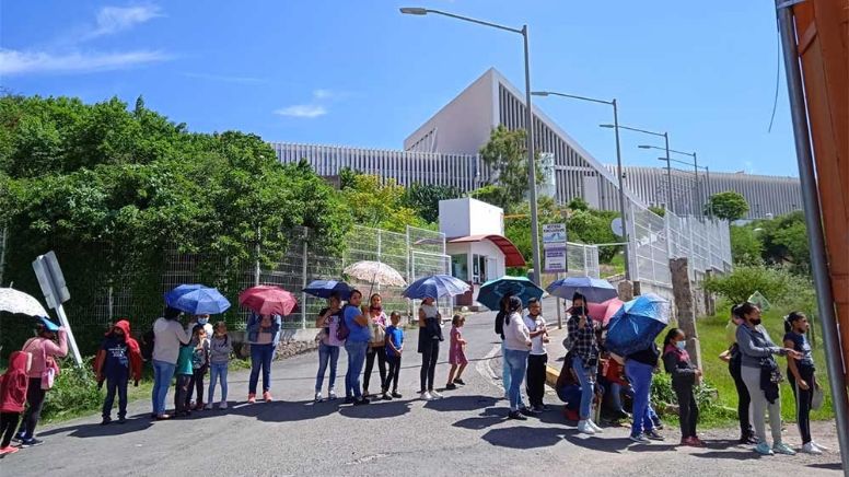 Vacunas COVID en Guanajuato: Llegan cientos de menores de 5 a 11 años a Secretaría del Bienestar