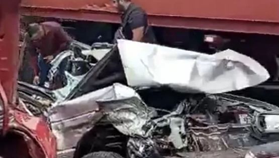 Accidente: tráiler embiste vehículos sobre la Autopista; reportan cuatro muertos y seis lesionados