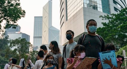 Hong Kong: Un hombre realiza homenaje a Isabel II y lo arrestan