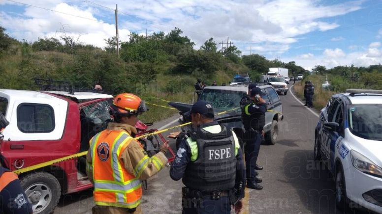 Accidente en Guanajuato capital: Choque de frente entre camionetas deja una menor muerta y 3 heridos