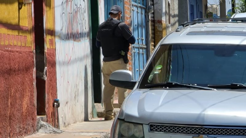 Policías estatales y el ejército catearon casa en Pénjamo. Hubo detenido