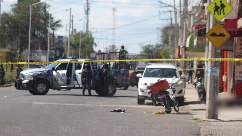 Seguridad en Celaya: Acribillan a pareja de ‘moto-mandados’ en colonia Las Casas
