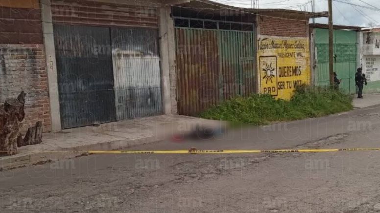 Seguridad en Apaseo el Alto: Matan a motociclista y le dejan ‘narcocartulina’ en Manuel Ávila Camacho