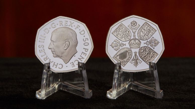 Carlos III ya tiene moneda con su cara: la de 50 peniques