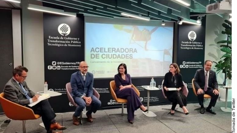 Alejandra Gutiérrez asiste a reunión de alcaldes para acelerar ciudades