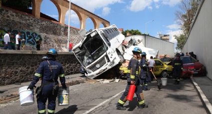 Accidente en carretera México - Querétaro deja al menos 44 lesionados (VIDEO)
