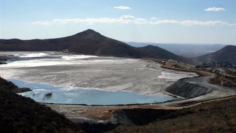 Colectiva busca modificar condiciones de extracción de mineral en la Cumbre de Líderes