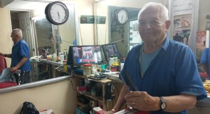 Lorenzo: 71 años de peluquero en Pachuca y mil historias que contar