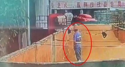 Orina empleado de cervecería en un contenedor de la bebida; ya lo busca la policía (VIDEO)