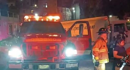 Atrapado 12 horas entre paredes: hijo abre paso a bomberos para rescate