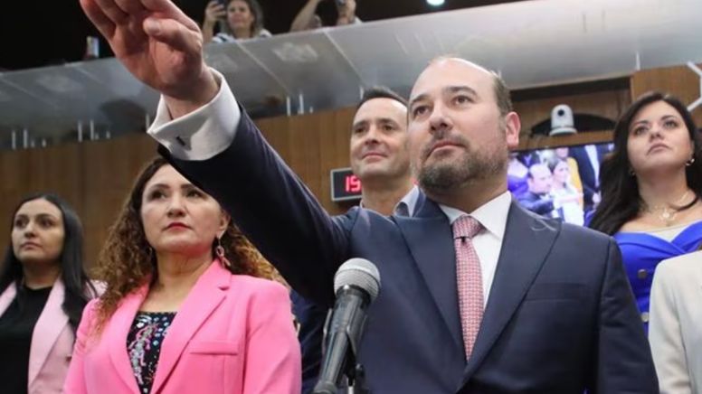 Elecciones 2024: Recibe Samuel García licencia para buscar candidatura presidencial de MC