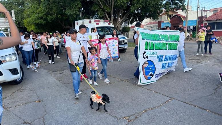Marchan con sus mascotas en Irapuato para exigir derechos animales