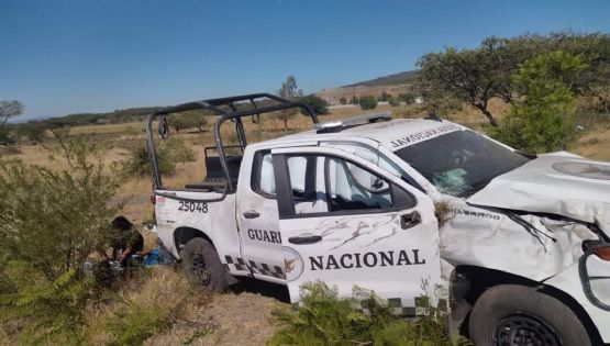 Vuelcan agentes de la Guardia Nacional en comunidad de El Derramadero, hay cuatro lesionados