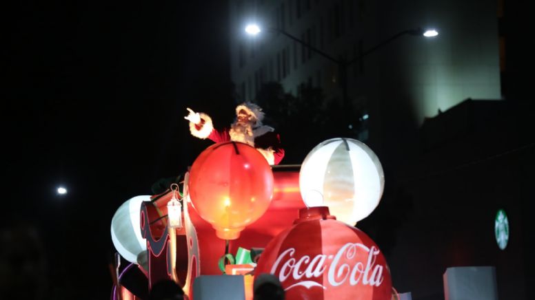 León se detiene por la Caravana Navideña Coca-Cola