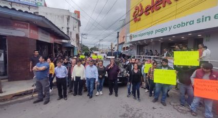 Continúa protesta de comerciantes de Huejutla contra tiendas chinas