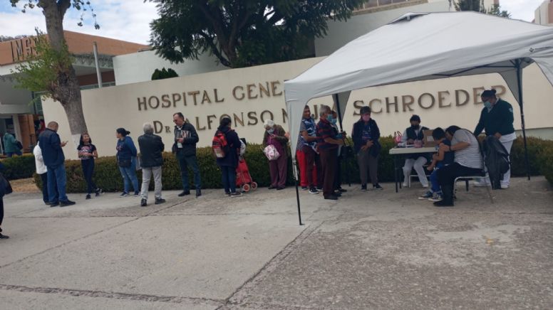 Colocan puesto exprés de vacunación en IMSS de Pachuca
