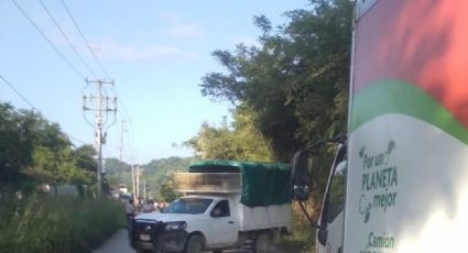 Tómalo en cuenta: bloquean vía federal Tamazunchale-Álamo, en Orizatlán