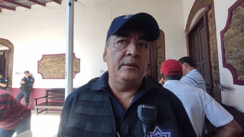 Retienen a director de Obras Públicas de Huejutla, policías lo liberan