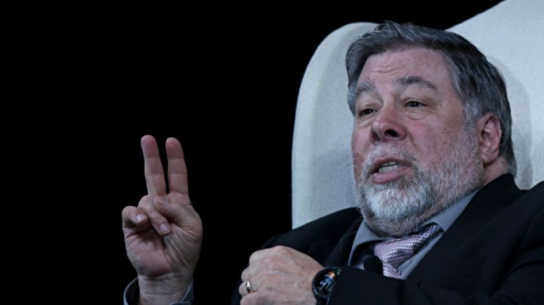 Hospitalizan en CDMX a Steve Wozniak, cofundador de Apple