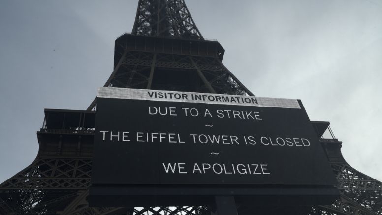 La Torre Eiffel cierra sus puertas debido a una huelga