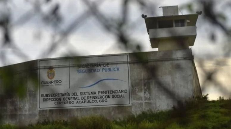 Estalla motín en penal de Acapulco: Trasladarían a reos a cárceles federales; hay policías heridos