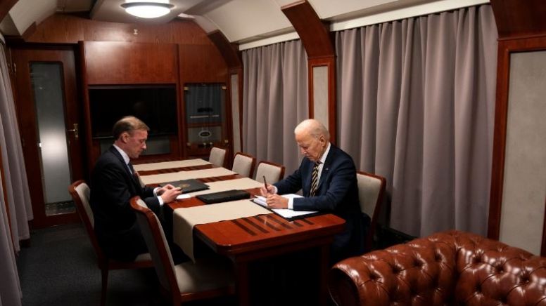 Guerra en Ucrania: Joe Biden llega a Ucrania tras desaparecer en la oscuridad