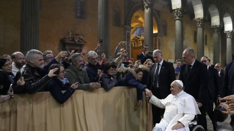 Papa Franciso cancela audiencia y discursos por un fuerte resfriado
