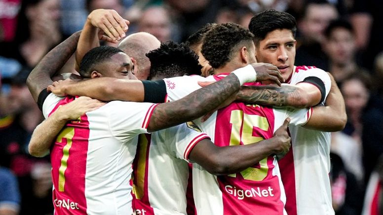 ¡Intensa jornada! Mientras Edson Álvarez golea con Ajax, Santi Giménez empata con Feyenoord