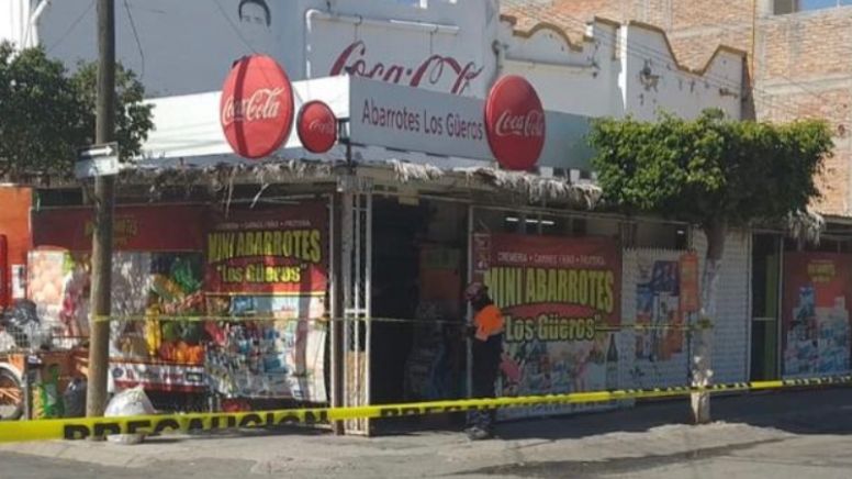 Matan a hombre dentro de una tienda de abarrotes ‘Los Güeros’ en Purísima del Rincón
