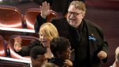 ¿Qué significa el moño azul que porta Guillermo del Toro en los Óscar 2023?