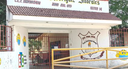 Alumnos de primaria en Huejutla venden zacahuil para pagar viaje a Tula por torneo de futbol