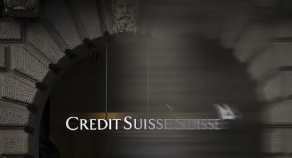 Banco UBS en Suiza comprará Credit Suisse para frenar turbulencia