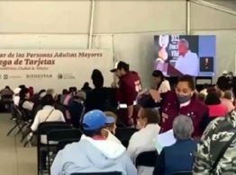 Denuncia senadora panista a AMLO por promoción personalizada y uso indebido de recursos públicos
